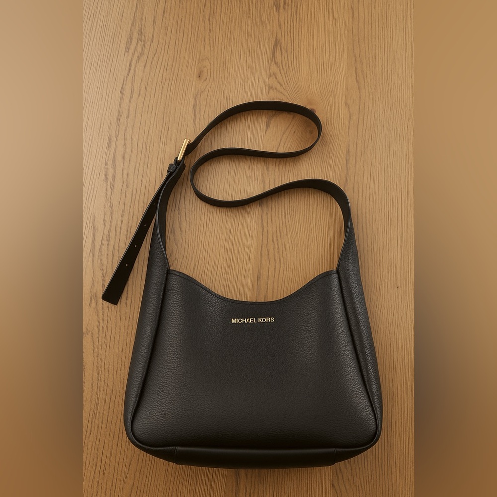 Michael Kors Nolita Small Hobo
Shoulder/Crossbody Bag